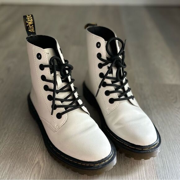 Dr. Martens White Boots Size US 7 - Picture 6 of 7